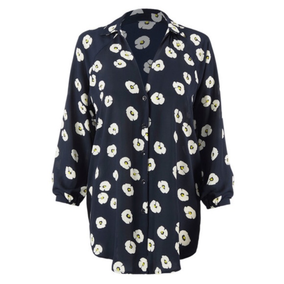 Cabi Go-To Button-Up Blouse-New Without Tags-XS - Picture 2 of 4